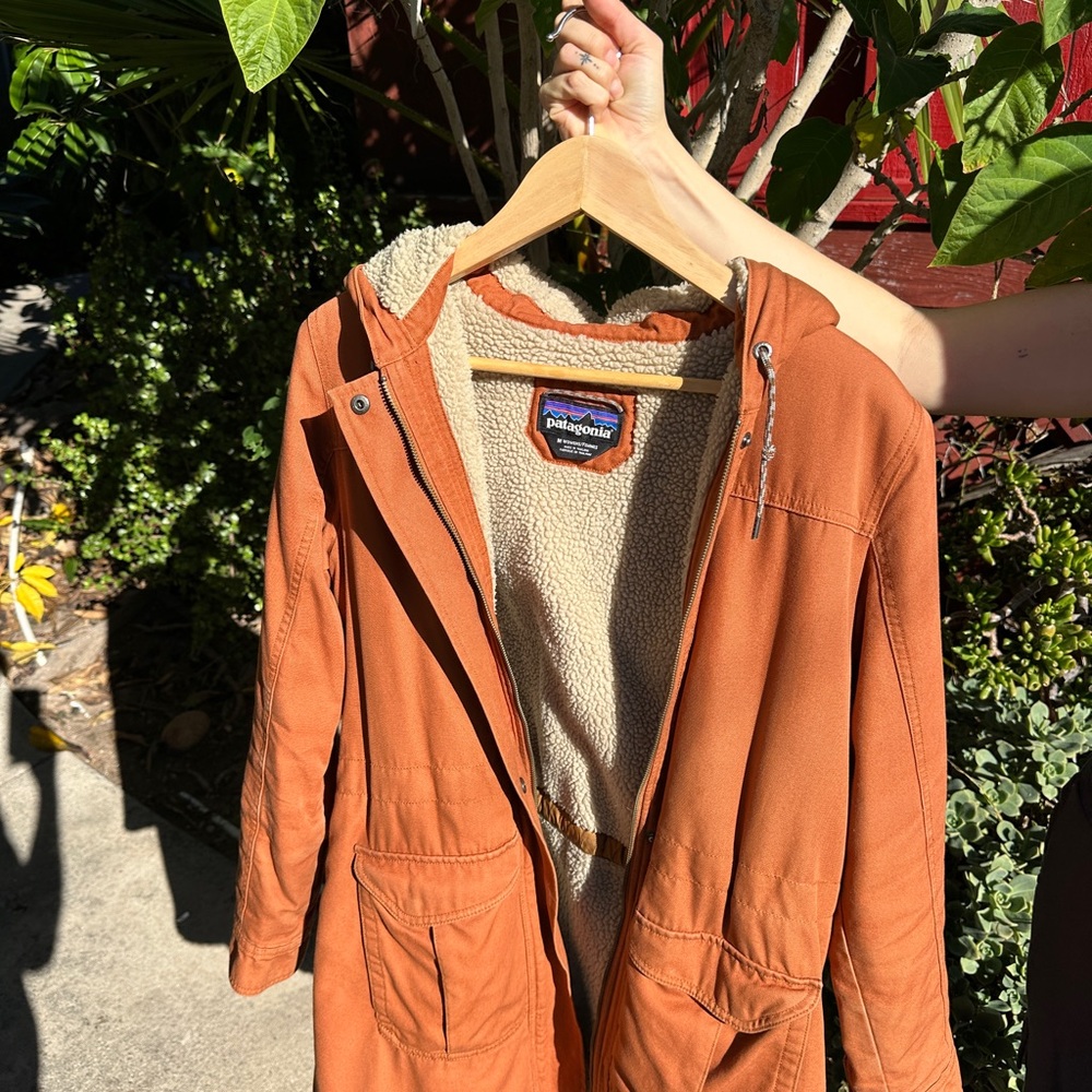 Patagonia Women's Prairie Dawn Sherpa Parka, Rust orange Parka Jacket, M - Picture 6 of 7